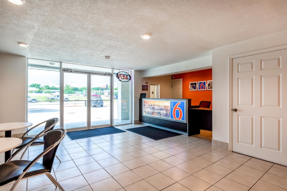 Motel6 Houston Tx East 42/54