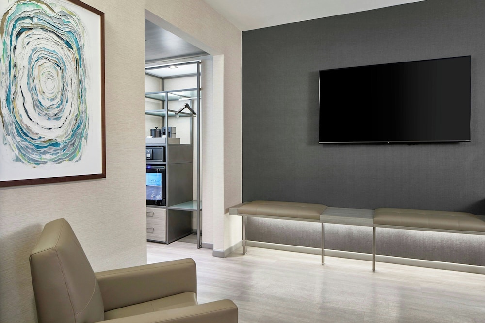 AC Hotel by Marriott Austin Hill Country 42/57