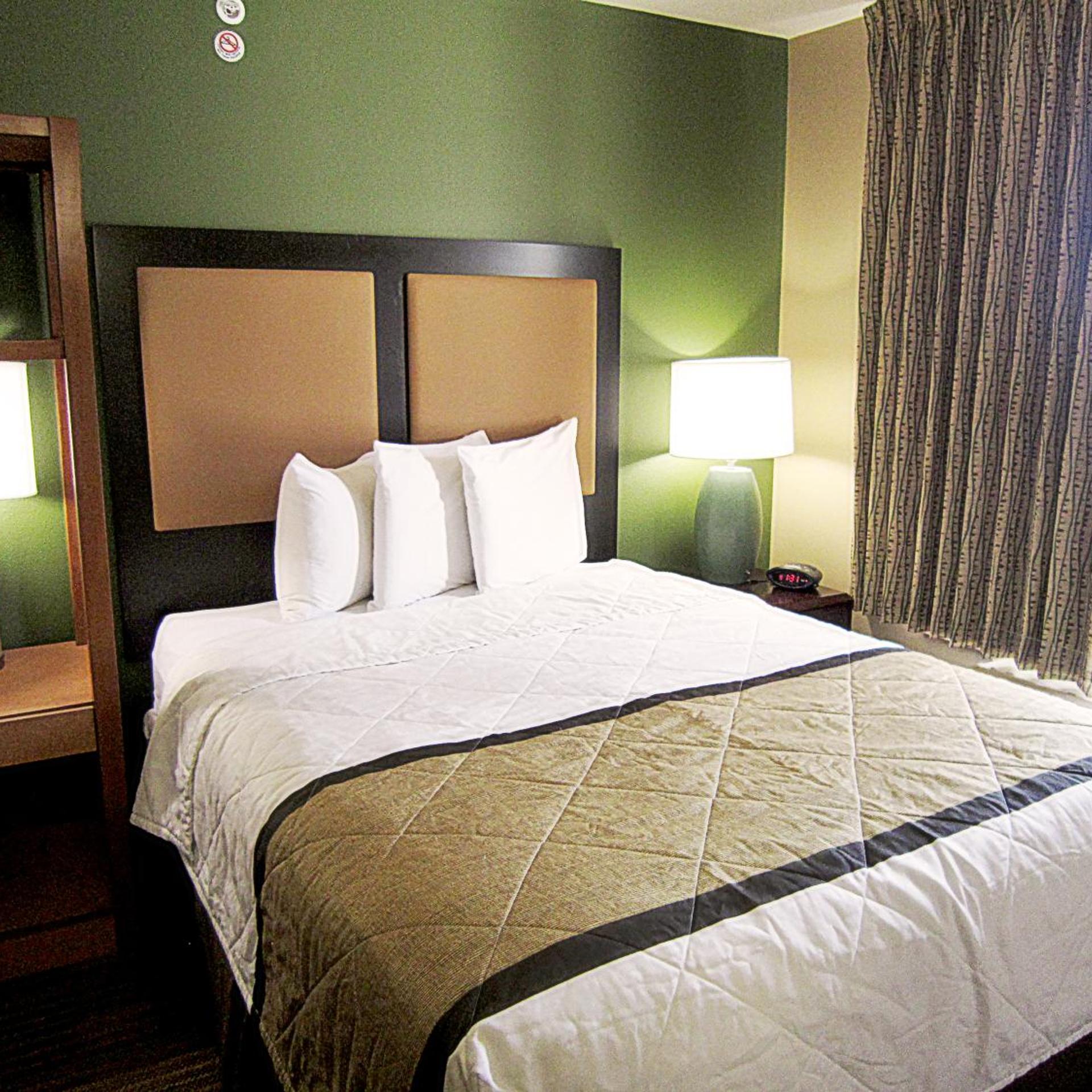 استوديو بسرير كوين، Sonesta Simply Suites Stafford 2/10