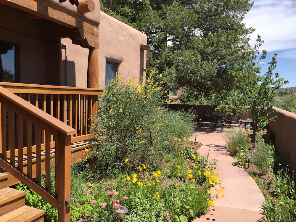 Casa Cuma Bed & Breakfast 62/67