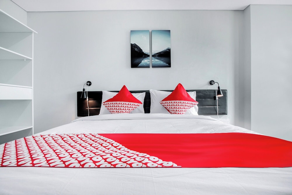 Collection O The Enviro Cikarang 15/50