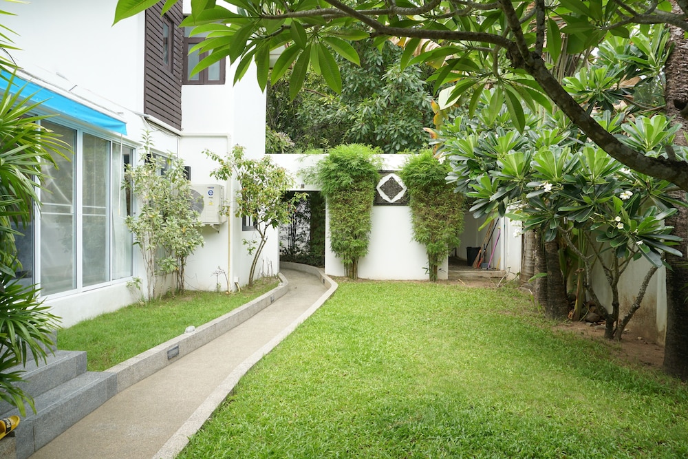 Emerald Sands Beach Villa 17/30