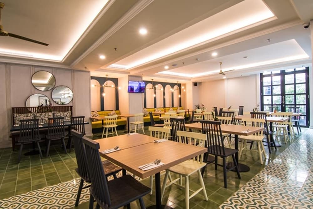 Jambuluwuk Thamrin Hotel 48/62