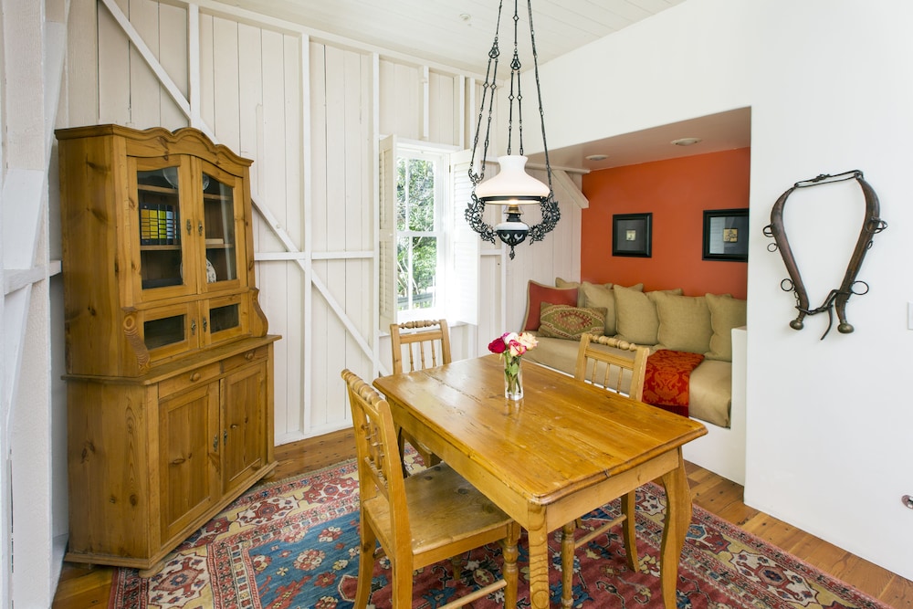 Simpson House Inn 8/50