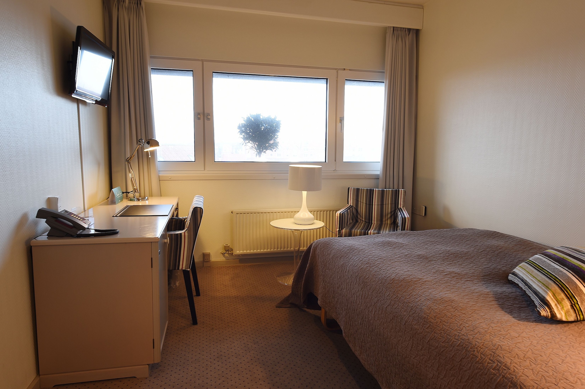 Petite, Double Bed, Balcony