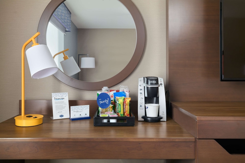 Hampton Inn and Suites Providence/Smithfield 9/40