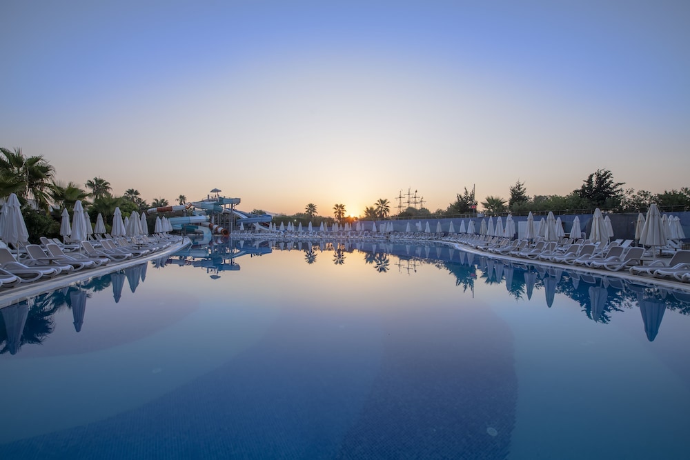 Lake & Riverside Hotel & Spa 40/41