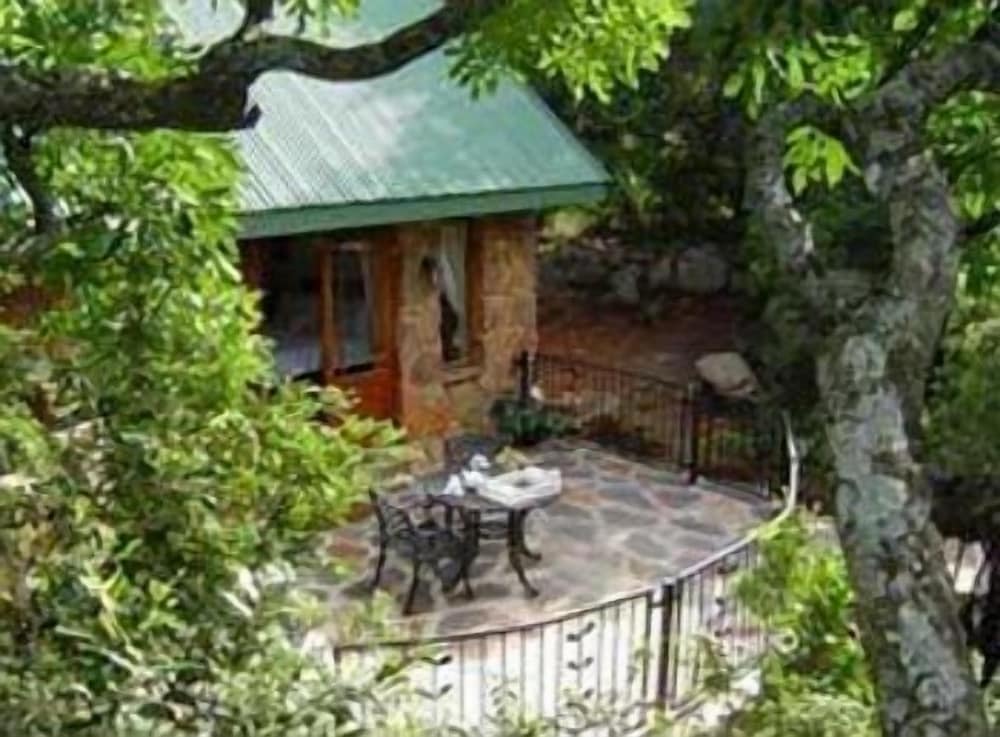 Forest Creek Lodge &amp; Spa 4/50