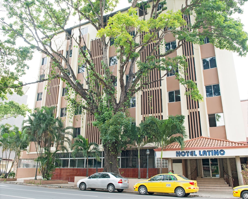HOTEL LATINO 20/22