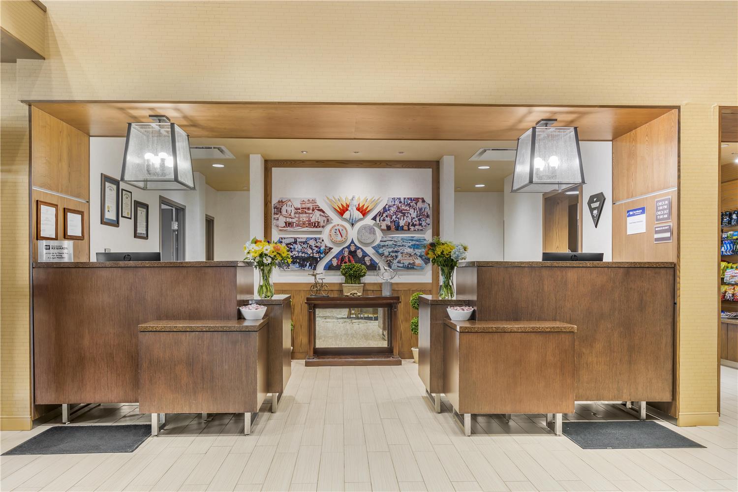 Best Western Plus Franciscan Square Inn and Suites Steubenville 7/47