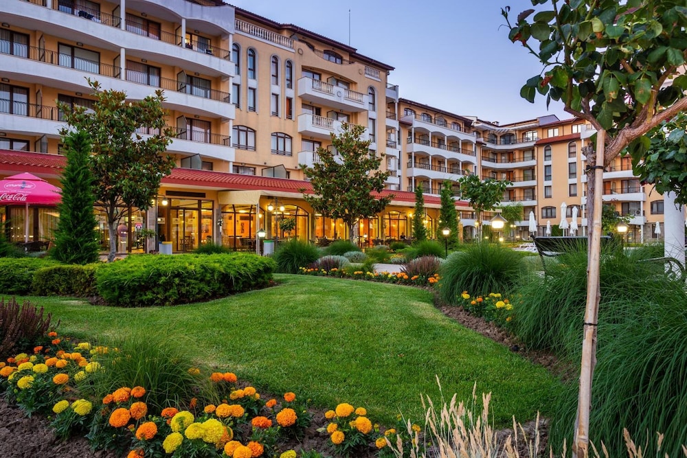 Royal Sun Holiday Complex 42/50