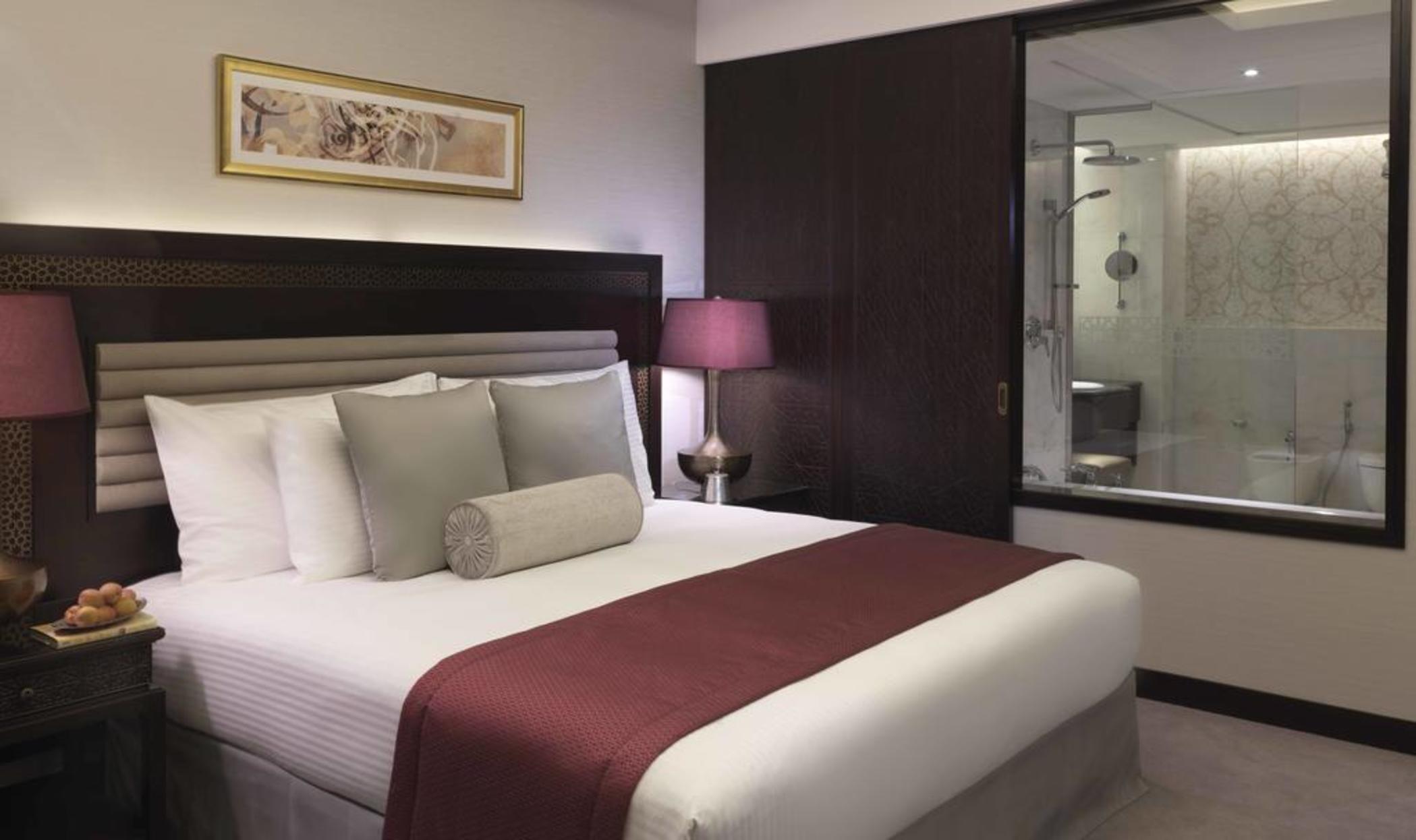 Deluxe, Single, King Bed, Palace View