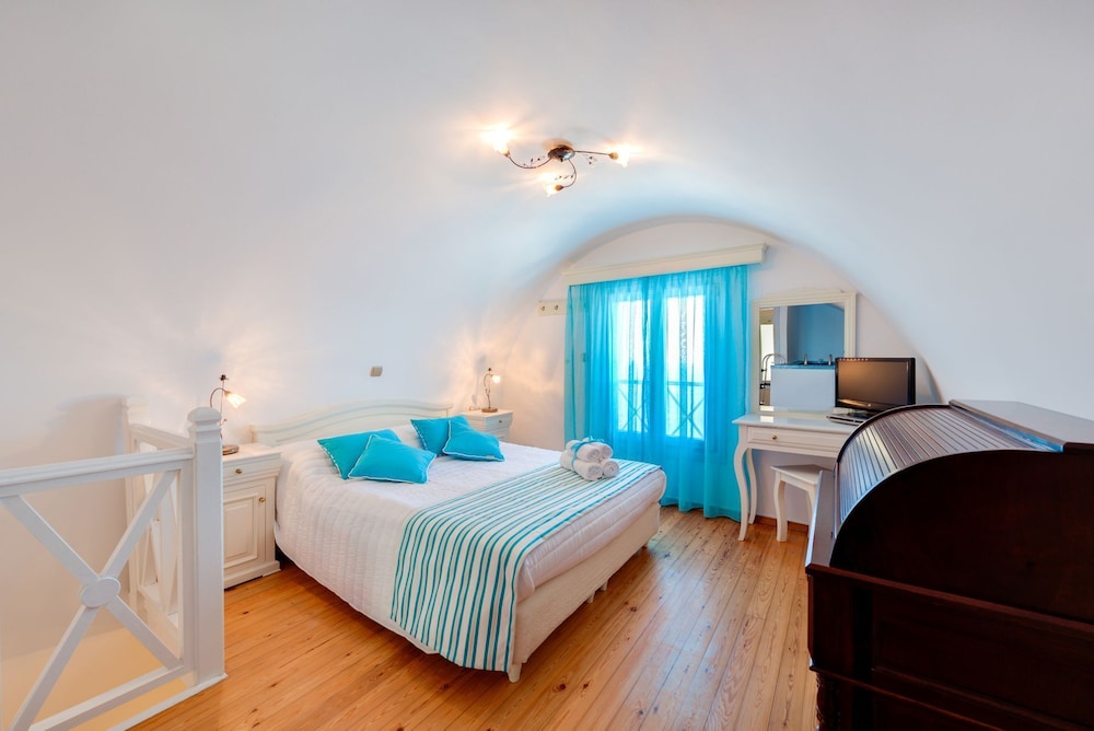 Ellinon Thea Boutique Hotel 12/72