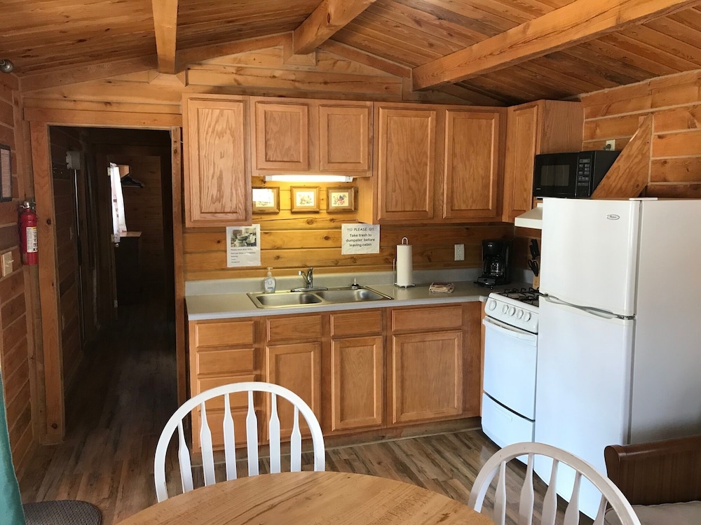 Grandview Cabins & RV Resort 39/50