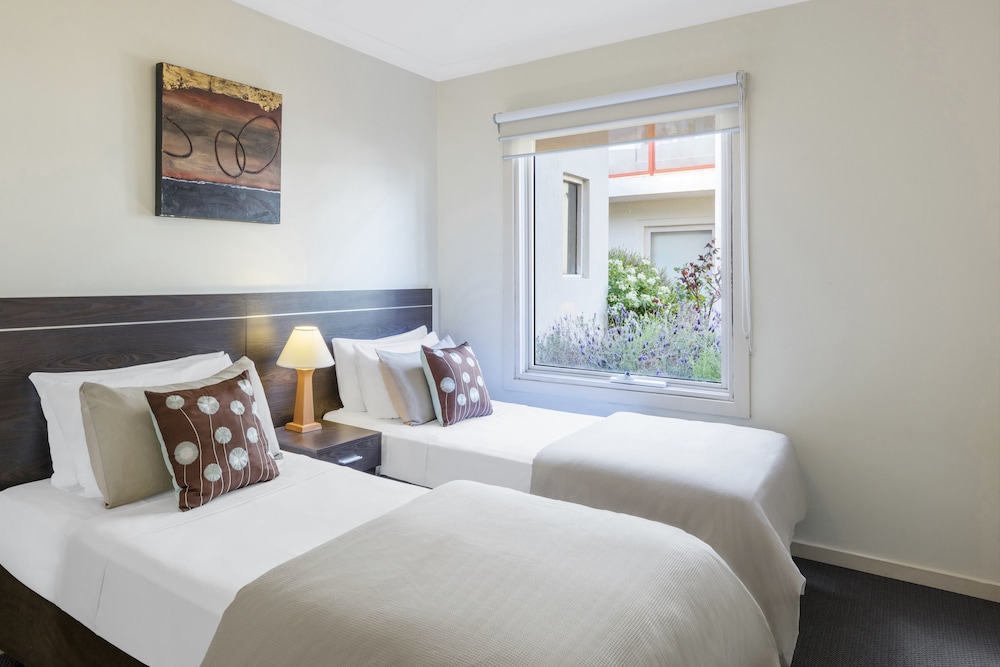 Hawthorn Gardens Serviced Apartments 10/36