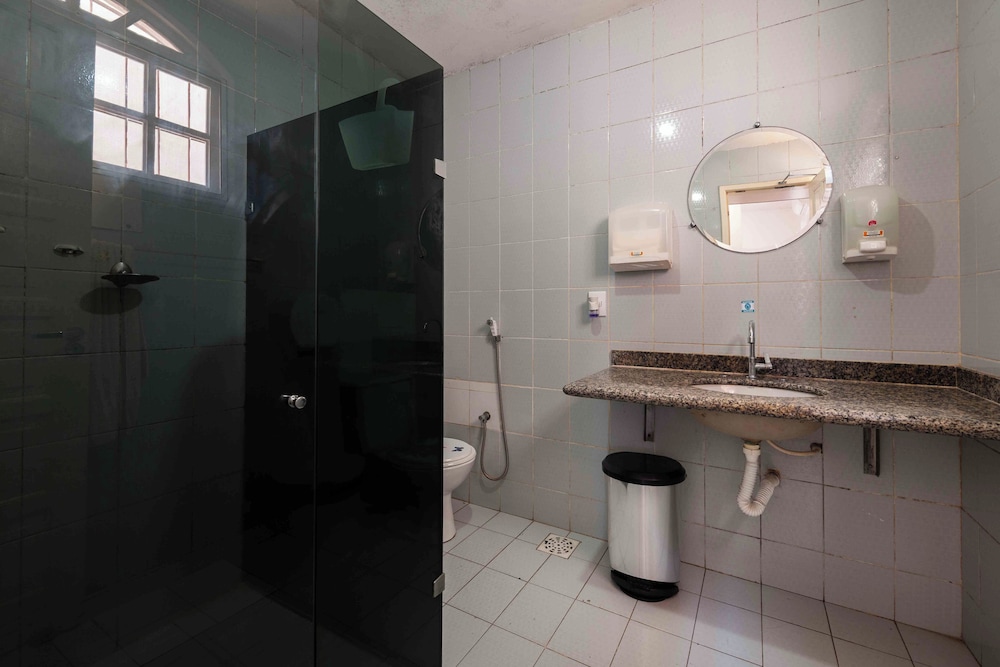 Onça Da Praia Hostel 50/50