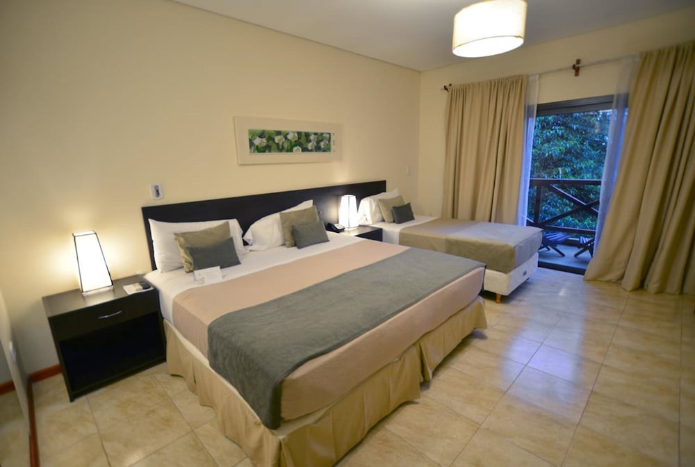 Village Cataratas 10/60