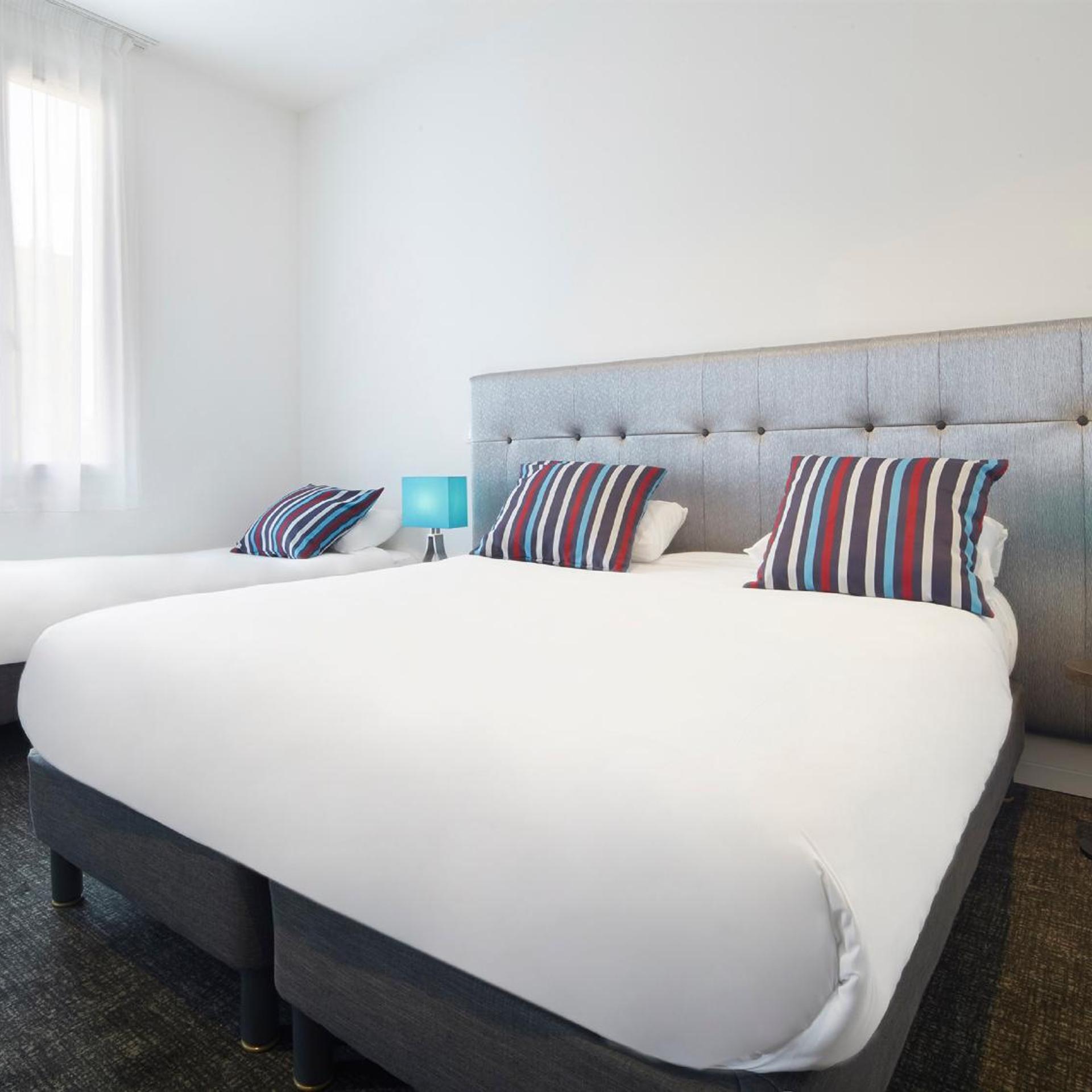 Room, Triple