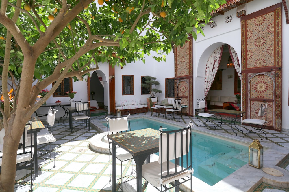 RIAD ZINEB 3/47