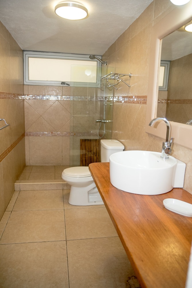 ALLAMANDA BED AND BREAKFAST 6/44