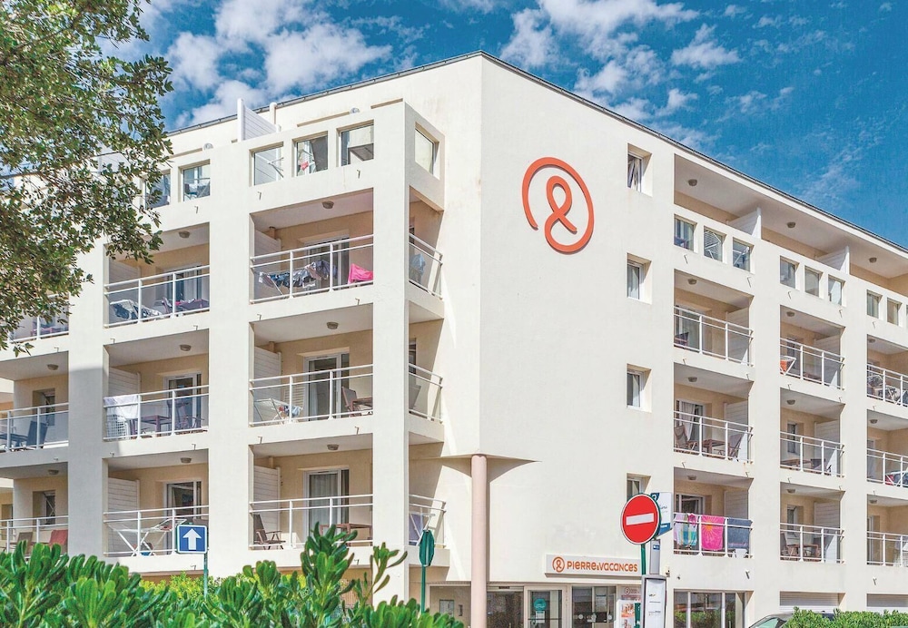 PIERRE & VACANCES RESIDENCE LA BAIE DES SABLES 4/50