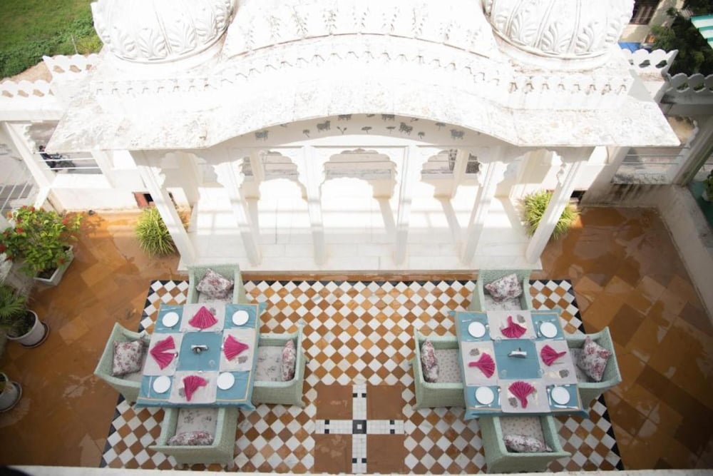 Hotel Amar Kothi 10/46