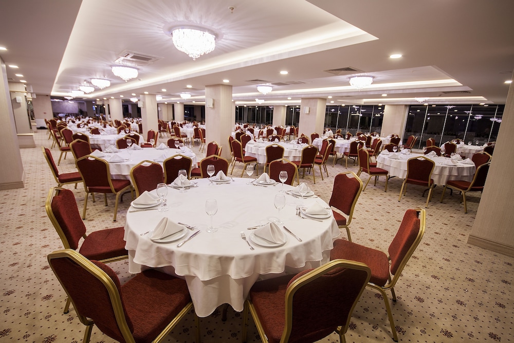 Golden Way Hotel Giyimkent 29/33