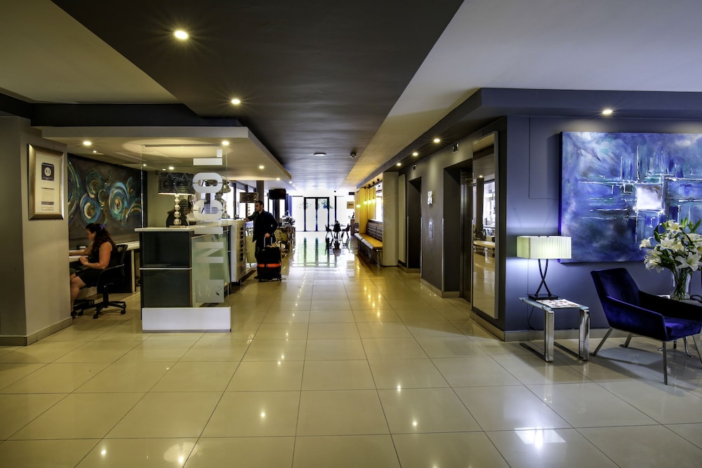 The Nicol Hotel And Apartments 11/53