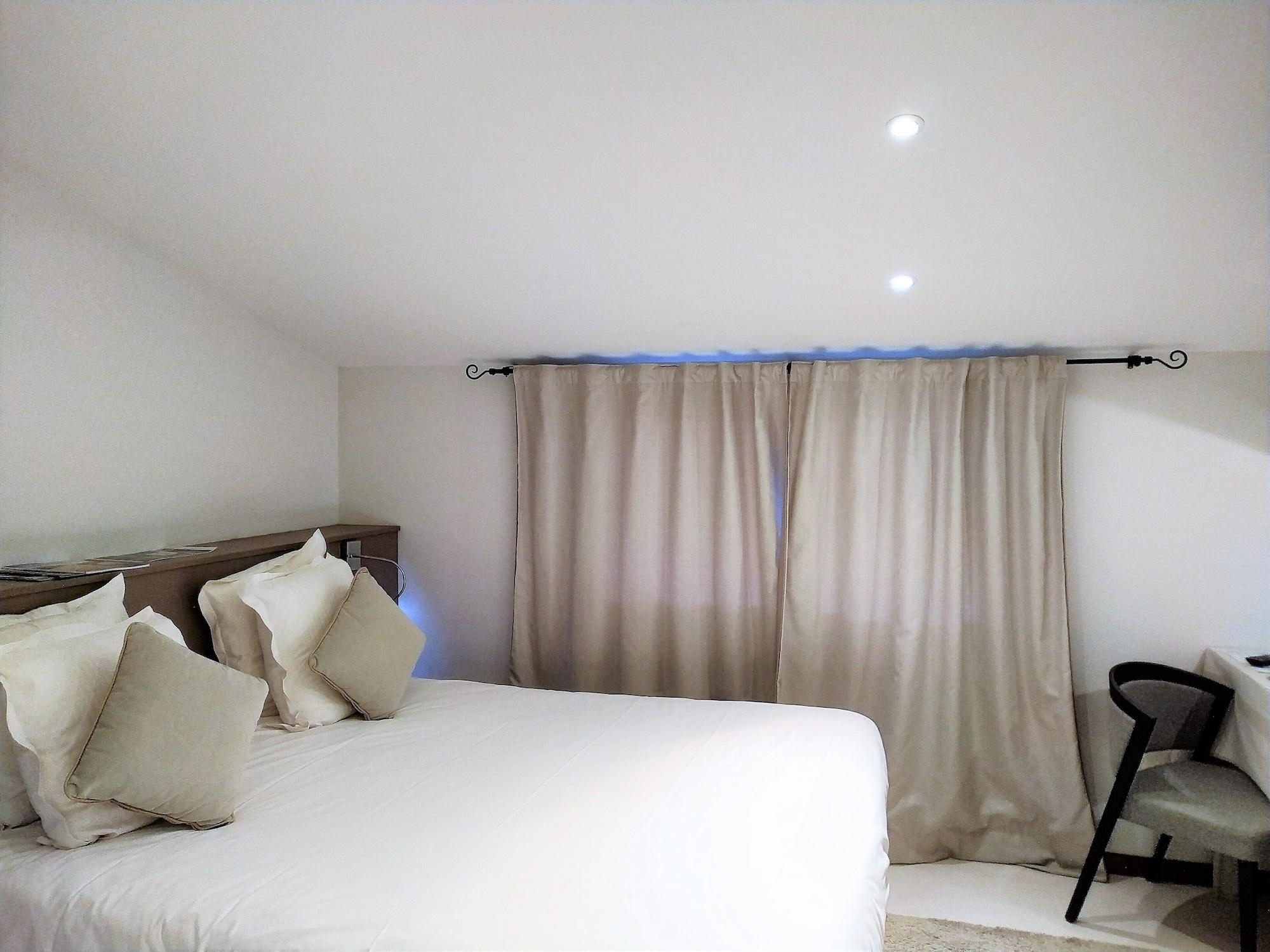 Hotel Les Pages 8/50