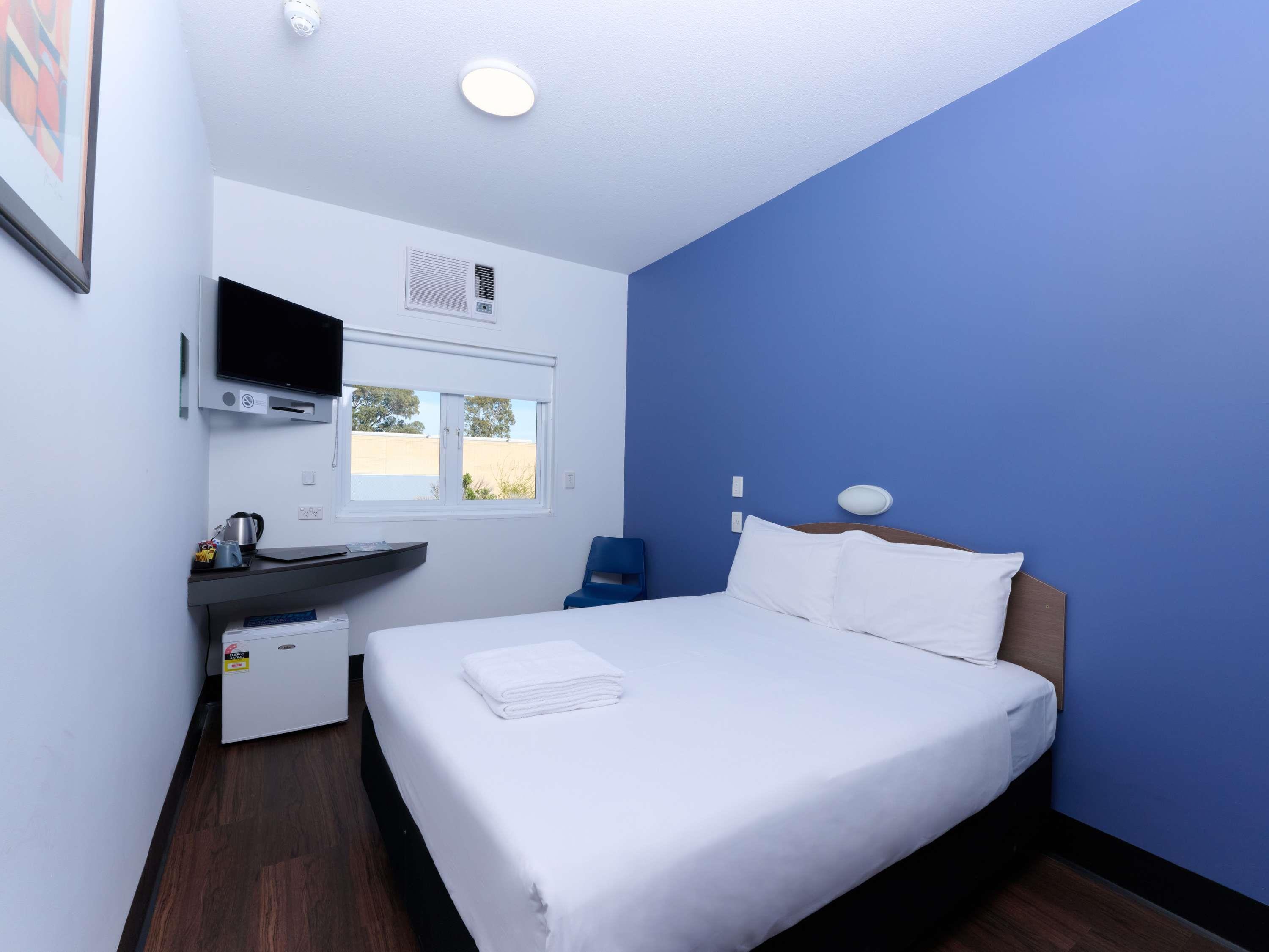 Room, Queen Bed