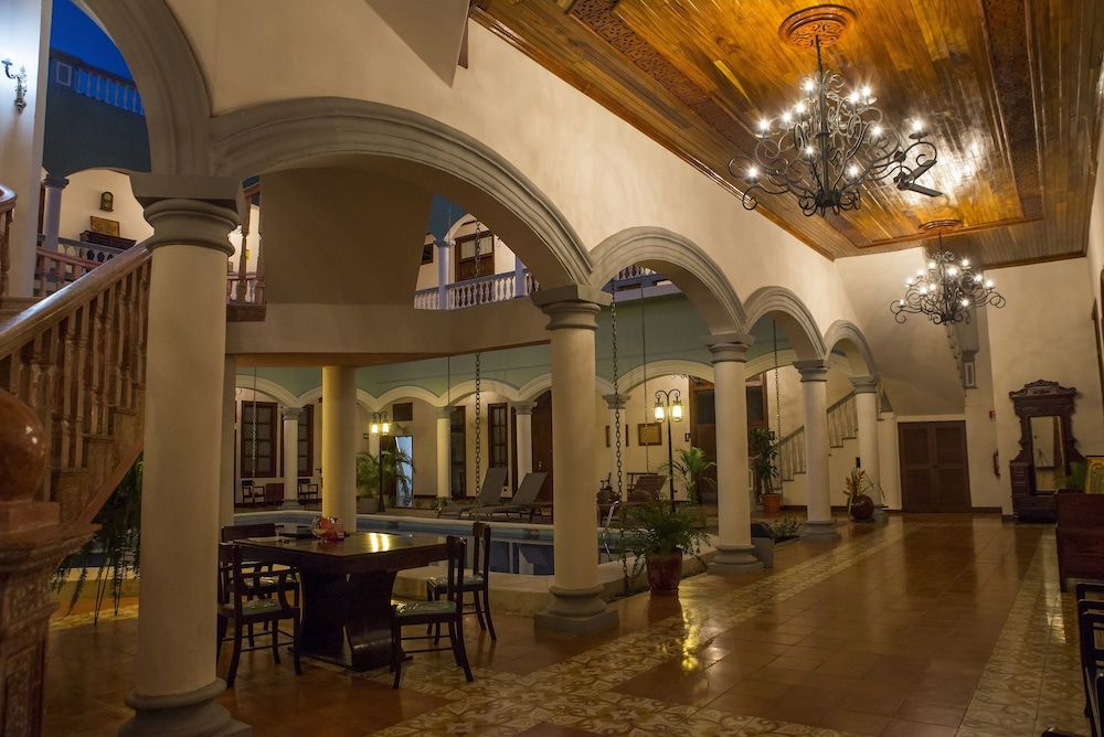Real La Merced Hotel 67/70