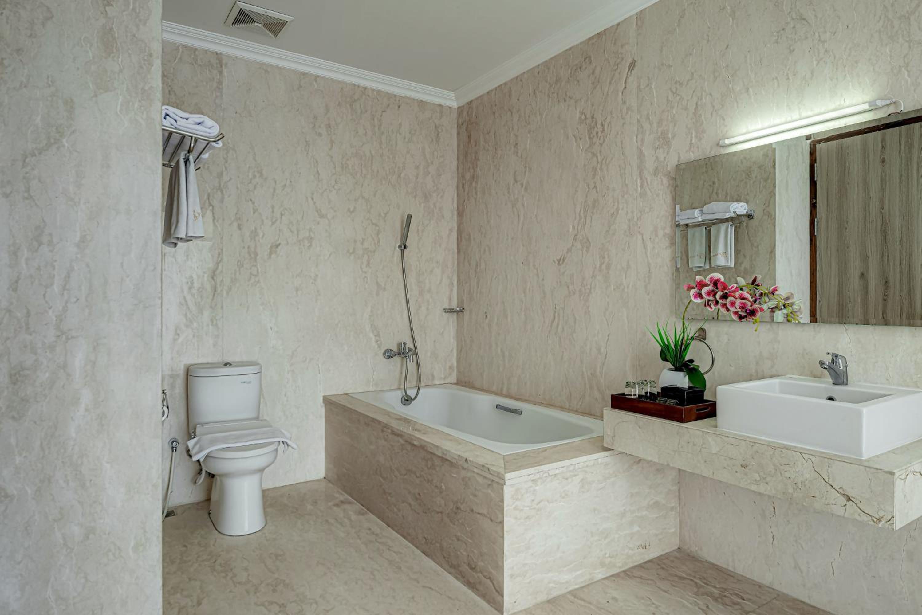 جناح رئاسي، Goldvitel Hotel Surabaya 4/4