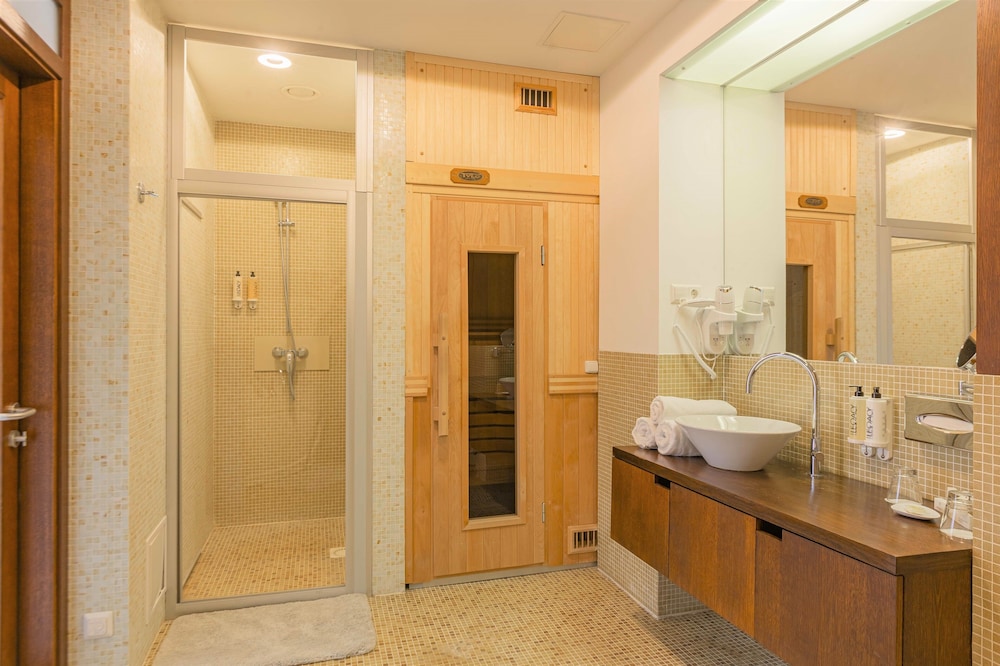 NEW Rixwell Collection Seaside Hotel Jurmala 59/60