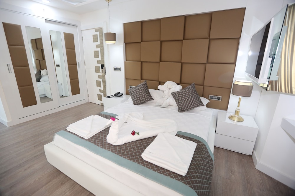Elips Royal Hotel Spa 61/62