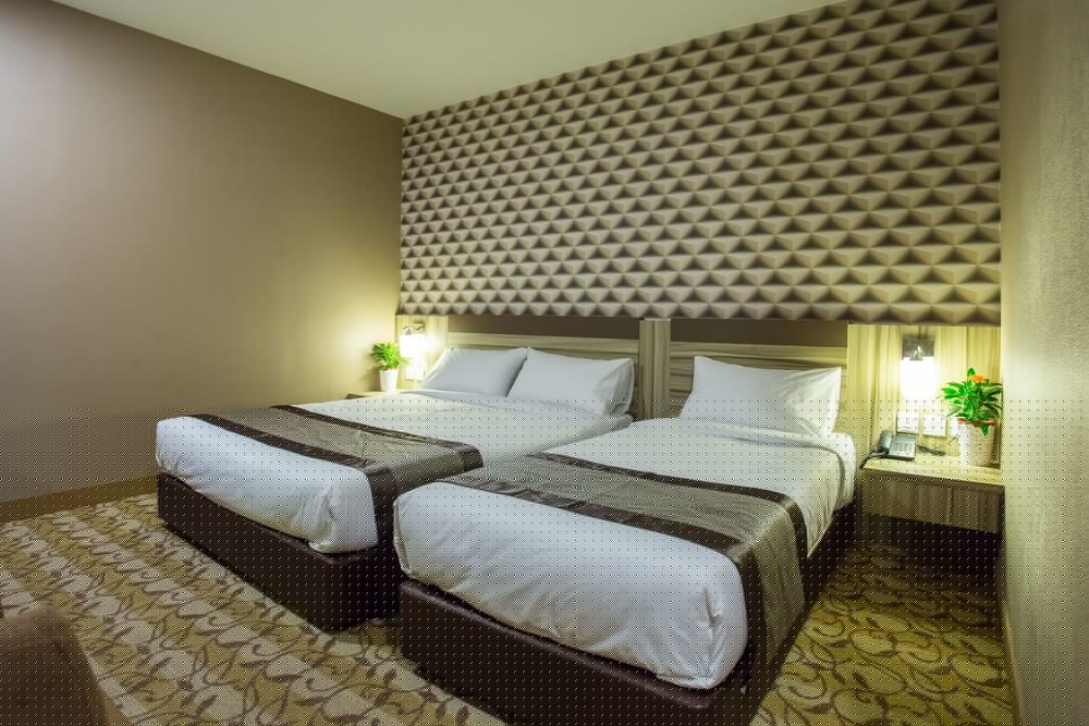 Ls Hotel 11/33