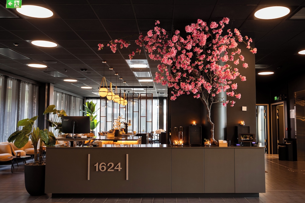 Home Hotel 1624 3/50