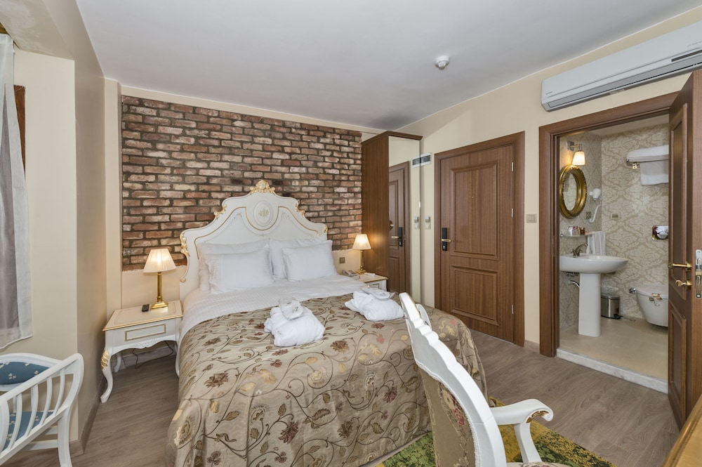 By Murat Royal Hotels Boutique Class 19/32