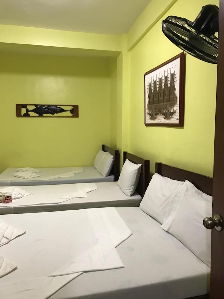 Luis Bay Travellers Lodge Coron 12/33