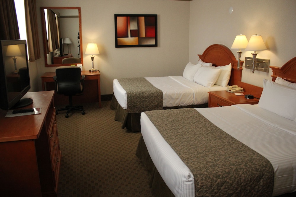 Ramada By Wyndham Edmonton South 9/33