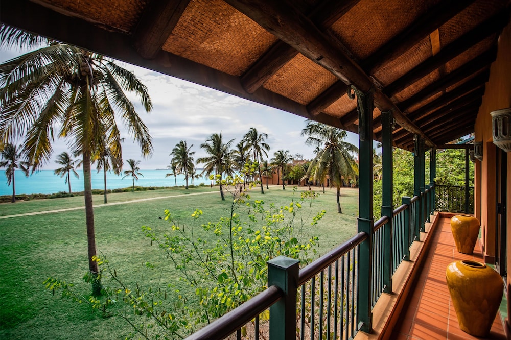 Avani Pemba Beach Hotel And Spa 45/80