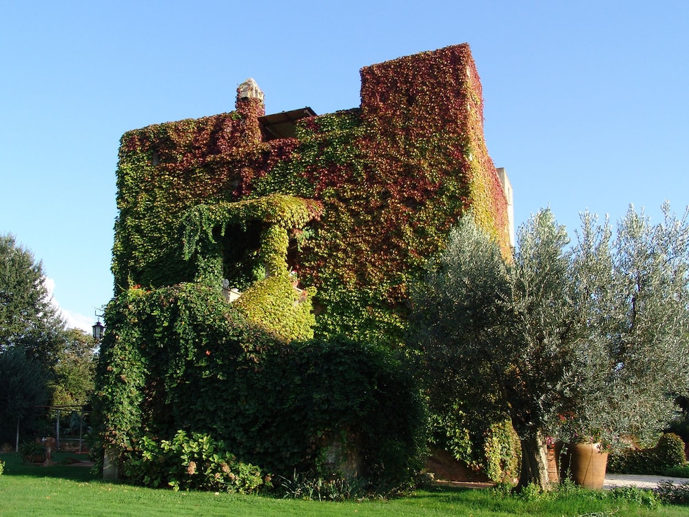Agriturismo Fattoria Il Casalone 32/40