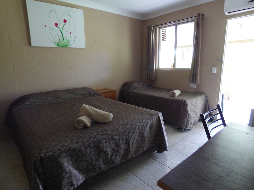 Beagle Hotel 30/42