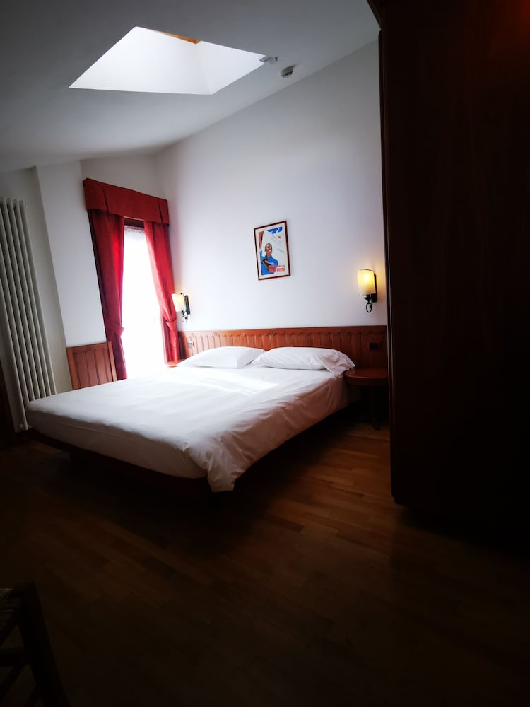 1 Bedroom, Apartment, 1 Double and 1 Single Bed, Two Story, 2 Sofa, Balcony