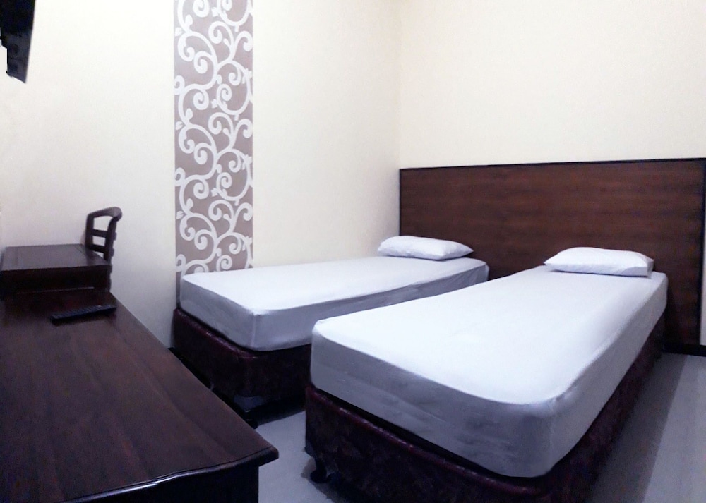 Oyo 856 Hotel Pelangi Indah 5/14