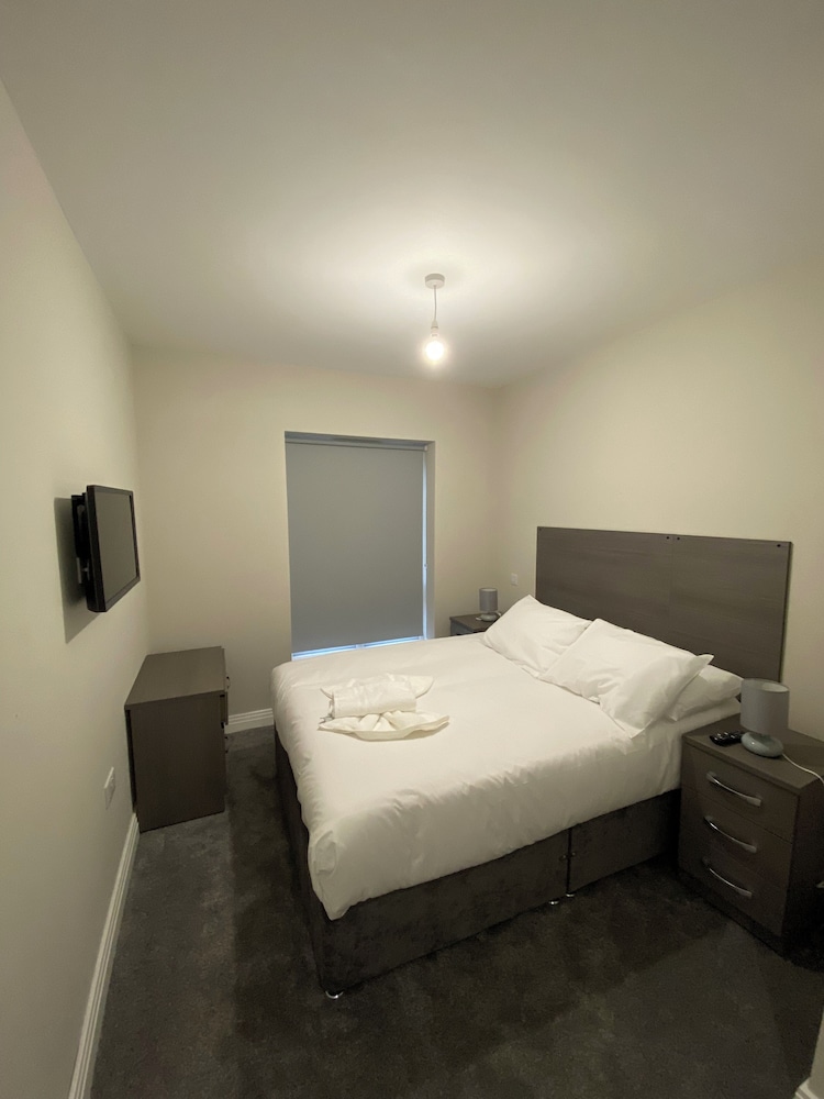 Buckingham Apartment 33/50