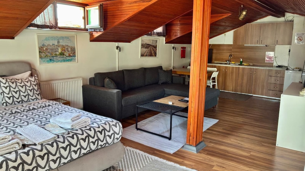 Flats Company - Karakoy Apartment 50/70