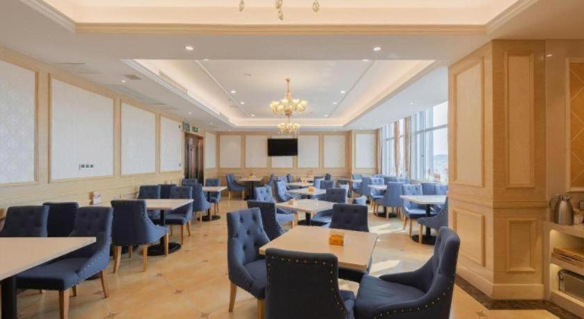 Vienna Hotel (Qujing Railway Station) 41/46