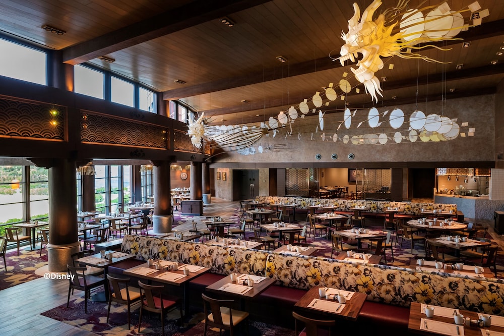 Disney Explorers Lodge 41/57