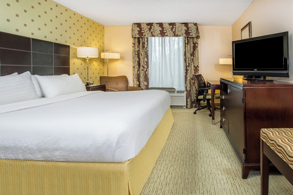 Holiday Inn Bloomington 17/53