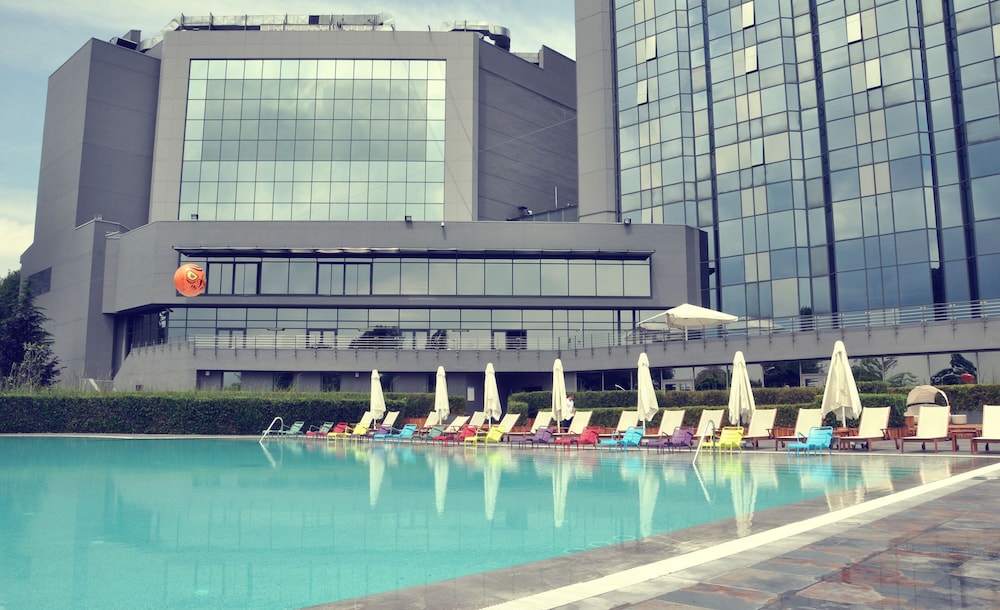 Atakoy Marina Park Residences 6/43